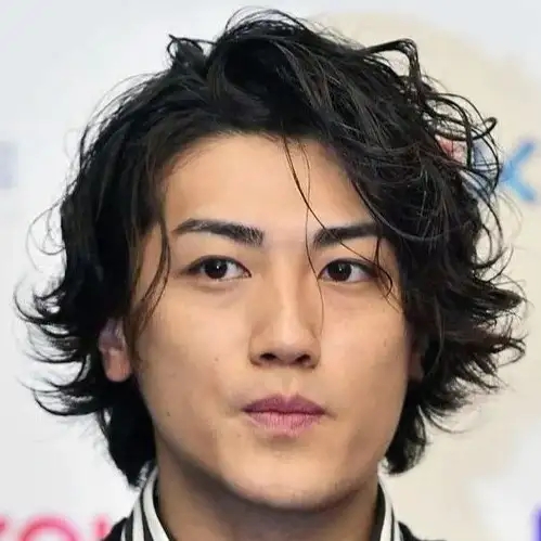 جین آکانیشی